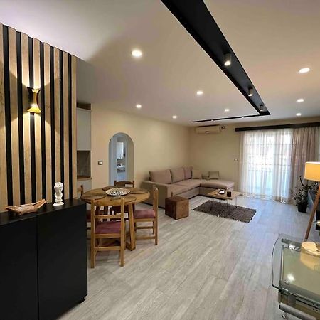 Great Apartament Near Lake & Blloku Area 地拉那 外观 照片